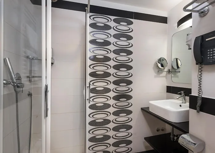 מלון Noba E Residenze 3*